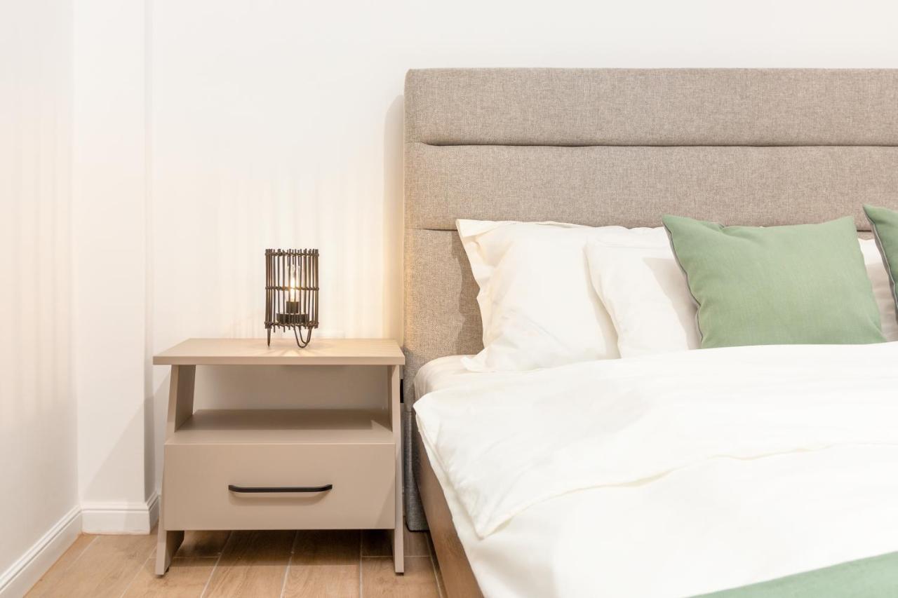Cadoro City Center Apartments Oradea Εξωτερικό φωτογραφία