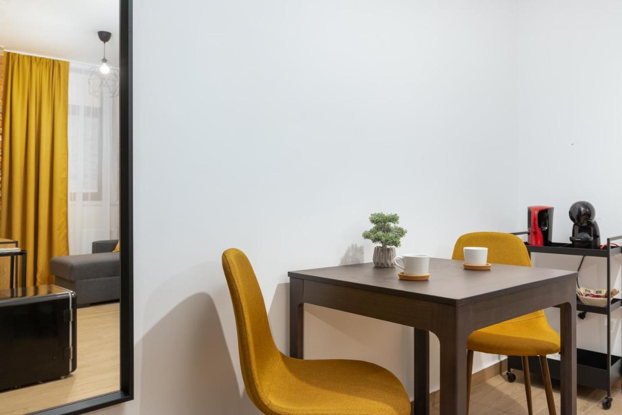 Cadoro City Center Apartments Oradea Εξωτερικό φωτογραφία