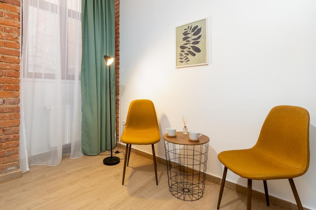 Cadoro City Center Apartments Oradea Εξωτερικό φωτογραφία